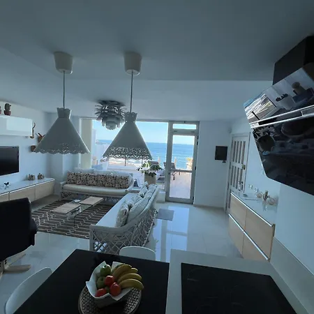 Deluxe Luxury Apartment